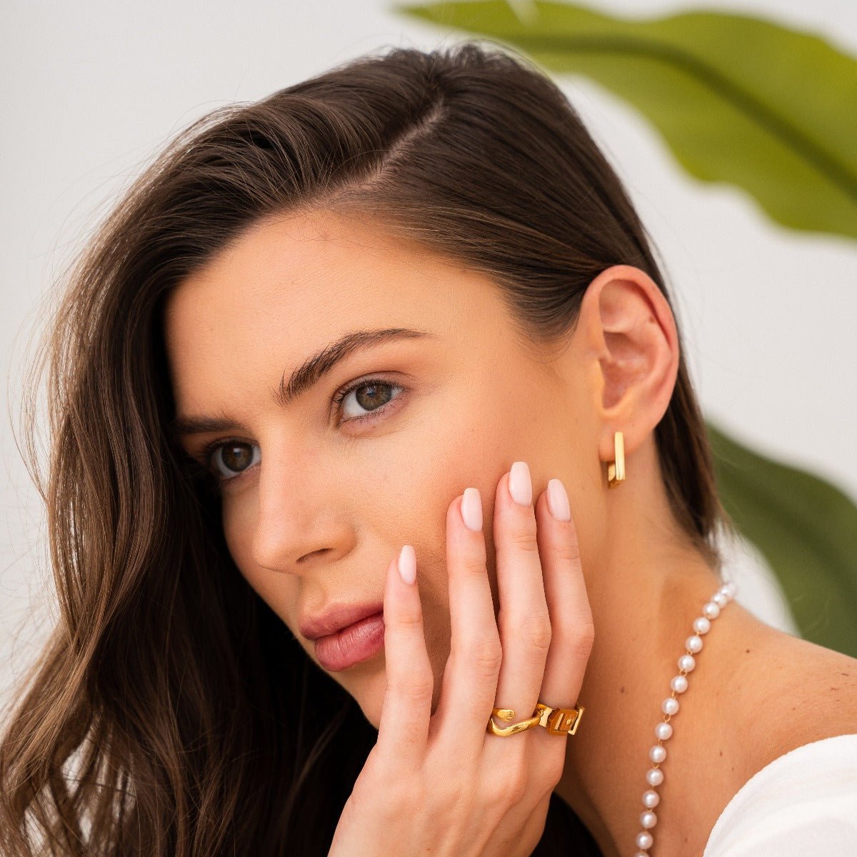 Brinco Argola Leonor Banhado em Ouro 18K