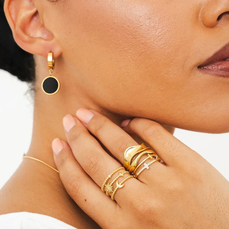 Brinco Noir Banhado em Ouro 18k